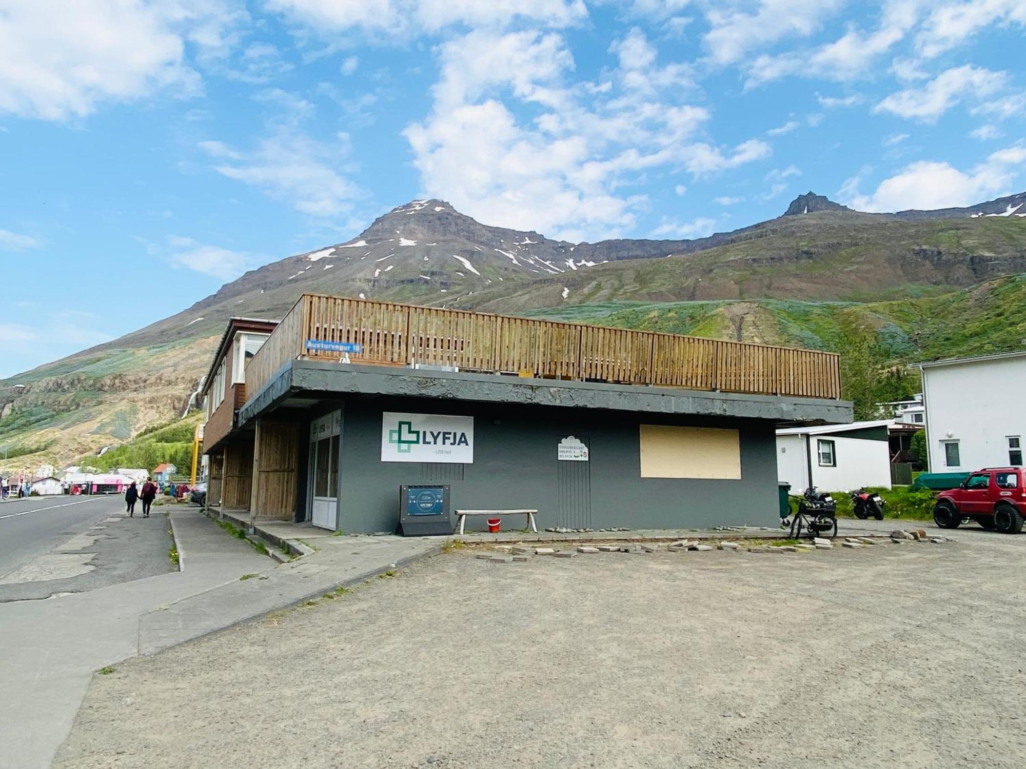 Studio Apartments Seyðisfjörður Buitenkant foto