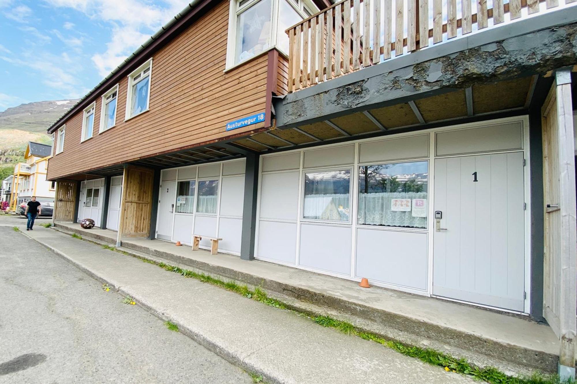 Studio Apartments Seyðisfjörður Buitenkant foto